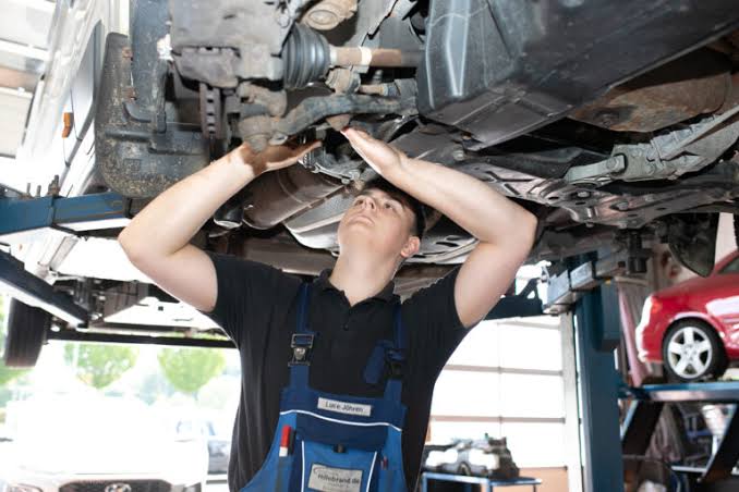 Die 5 besten Rahmenreparatur-Services in Paderborn – Strukturschäden nach heftigen Aufprallen fachgerecht korrigieren
